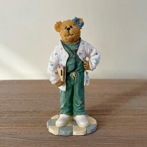 Boyds Bears & Friends Bearstone Collection “Nurse Doesitall”